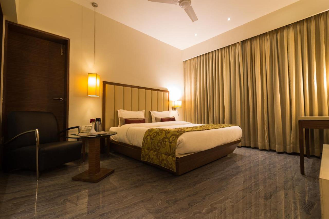 Sentosa Resorts & Water Park Chinchvad Eksteriør billede